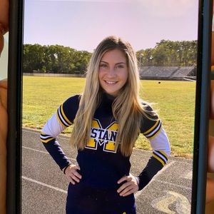 Meet your Posher, Alexis